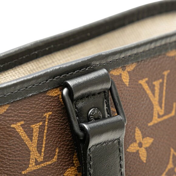 LOUIS VUITTON Black Monogram Leather Tote Bag - Picture 5 of 10